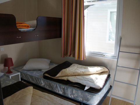 MOBILHOME 5 personnes - Mobil home Confort 32 m² 2 chambres + terrasse 12m² semi-couverte (9m²) + TV 4/5 pers