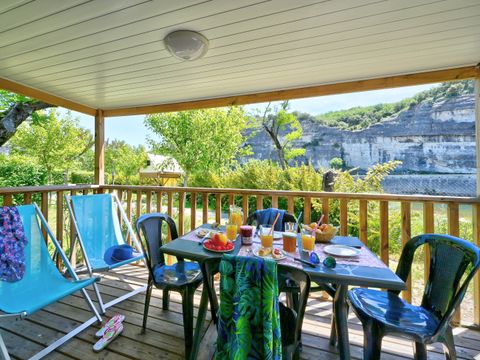 Mobilhome 4 personnes - Mobil home Premium 27 m² 2 chambres + terrasse couverte 9m² + TV + Clim + Vue Rivière 4 pers