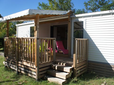 MOBILHOME 4 personnes - Mobil home Premium 32m² 2 chambres + 2 salles de bain + terrasse couverte 9m² + TV + Clim 4 pers