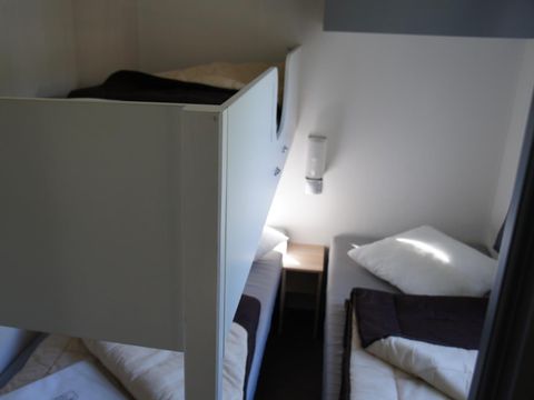 MOBILHOME 7 personnes - Mobil home Premium 32 m² 3 chambres + terrasse 12m² semi-couverte (9m²) + TV + clim 6/7 pers