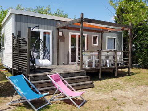 MOBILHOME 7 personnes - Mobil home Luxe 32m² 3 chambres + terrasse 12m² semi-couverte (9m²) + TV + Clim 6/7 pers