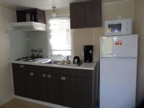 MOBILHOME 4 personnes - CONFORT + TV 1/4 pers.