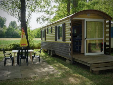 Hébergement 4 personnes - Roulotte Arizona - Grande caravane
