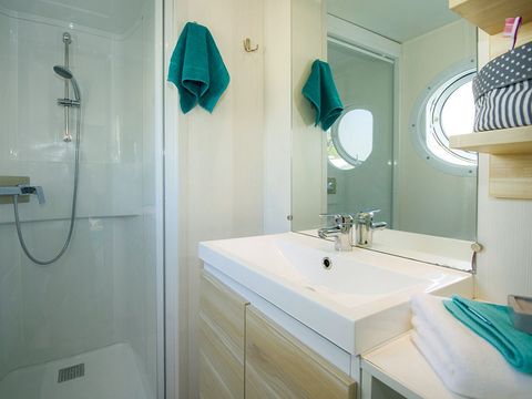 MOBILHOME 4 personnes - Mobil-home | Classic | 2 Ch. | 4 Pers. | Terrasse surélévée non couverte | Clim.