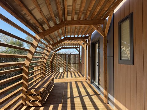 MOBILHOME 6 personnes - TAOS Luxe 40m2 terrasse couverte + Jacuzzi privatif - 6 pers 3 chambres 2 sdb - clim