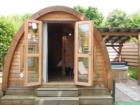 Unique 2 personnes - POD + JACUZZI PRIVATIF - 1 Chambre