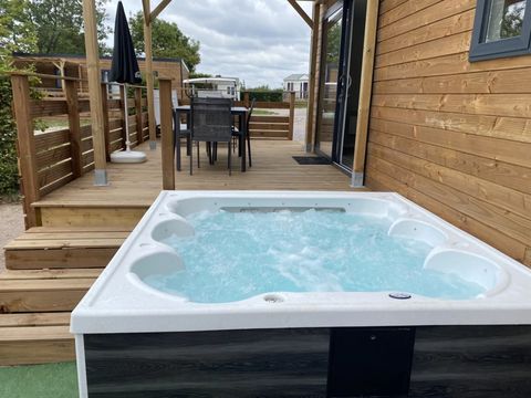 MOBILHOME 4 personnes - MOBIWOOD 36 avec son JACUZZI PRIVATIF - 2 Chambres