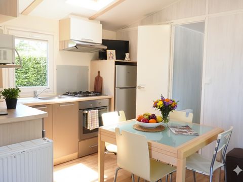 MOBILHOME 4 personnes - MH2 VIP PACIFIQUE 30 m² MOBILHOME 4 personnes - MH2 VIP PACIFIQUE 30 m²