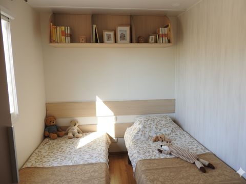 MOBILHOME 4 personnes - MH2 SAVANAH 31 m² MOBILHOME 4 personnes - MH2 SAVANAH 31 m²