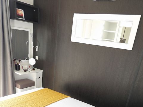 MOBILHOME 6 personnes - MH3 VIP TAOS 40 m² MOBILHOME 6 personnes - MH3 VIP TAOS 40 m²