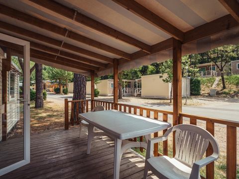 MOBILHOME 2 personnes - (2 personnes incluses - 4 personnes supplémentaires possibles avec supplément, veuillez contacter le camping)