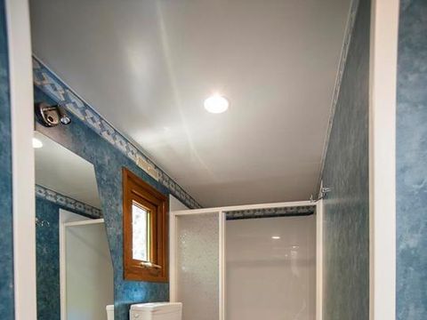 MOBILHOME 4 personnes - Mobile Home Standard 2 chambres (2 personnes supplémentaires possibles moyennant supplément, veuillez contacter le camping)