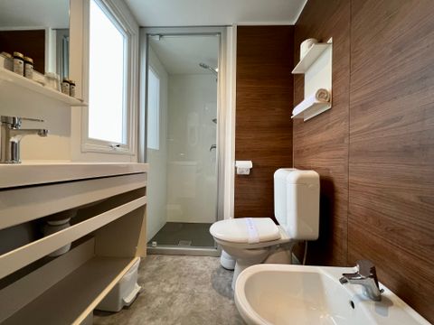 MOBILHOME 2 personnes - (2 personnes incluses - 2 personnes supplémentaires possibles moyennant un supplément, veuillez contacter le camping)