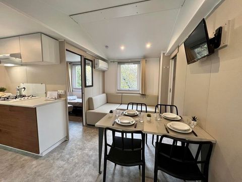 MOBILHOME 4 personnes - (2 personnes incluses - 2 personnes supplémentaires possibles moyennant un supplément, veuillez contacter le camping)
