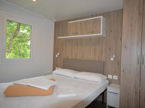 MOBILHOME 2 personnes - Mobile home - Accessible aux personnes à mobilité réduite (2 personnes incluses - 2 personnes supplémentaires possibles avec supplément, contacter le camping)