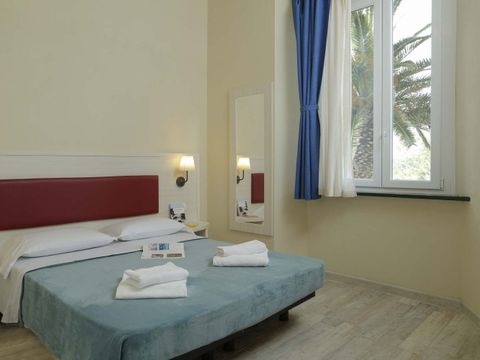 CHAMBRE 2 personnes - Double 1/2 personnes