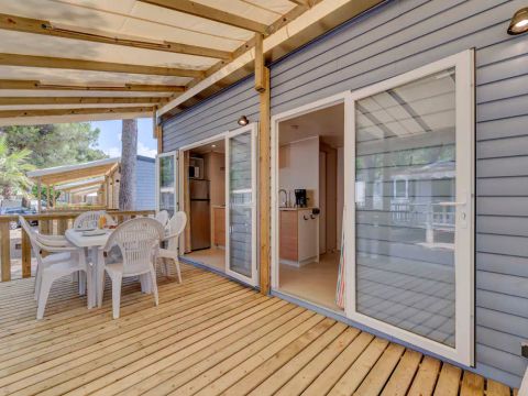 BUNGALOW 4 personnes - Mobil-home | Comfort | 2 Ch. | 4 Pers. | Terrasse surélevée | Clim.