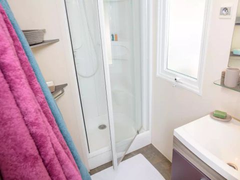 BUNGALOW 6 personnes - Mobil-home | Premium | 3 Ch. | 6 Pers. | Terrasse Couverte | Clim.