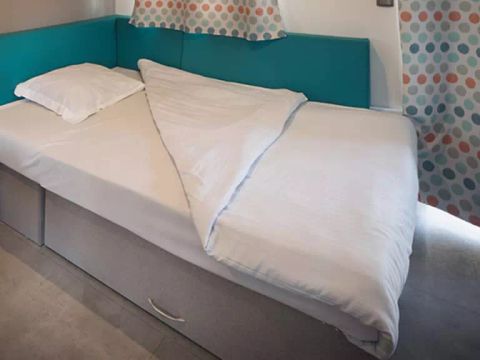 BUNGALOW 5 personnes - Mobil-home | Comfort | 2 Ch. | 5 Pers. | Terrasse Lounge | 1 SDB | Clim.