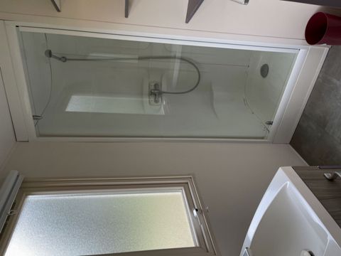 MOBILHOME 4 personnes - IRM Loggia - arrivée le mercredi en haute saison