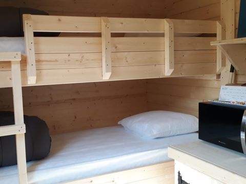 HÉBERGEMENT INSOLITE 4 personnes - Hutte étape nature