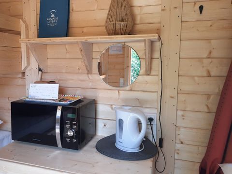 Hébergement 4 personnes - Hutte étape nature