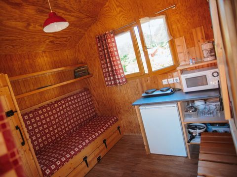 BUNGALOW 4 personnes - sans sanitaires