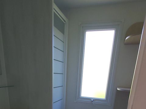 MOBILHOME 6 personnes - TV - DRAPS - BBQ