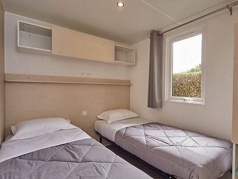 MOBILHOME 4 personnes - Comfort | 2 Ch. | 4 Pers. | Terrasse surélevée | Clim. | TV