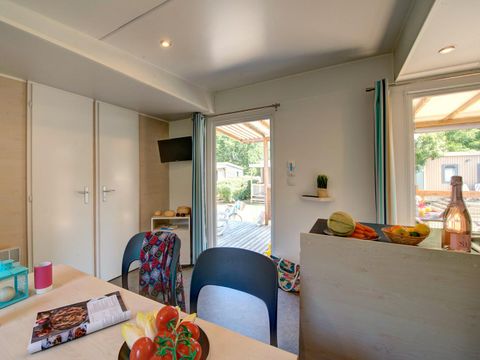 MOBILHOME 4 personnes - NEW//HomeFlower Premium 29m² 2chambres + Clim + Terrasse semi-couverte +TV+LV+ Draps+Serviettes