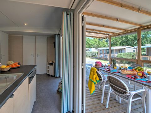 MOBILHOME 4 personnes - NEW//HomeFlower Premium 29m² 2chambres + Clim + Terrasse semi-couverte +TV+LV+ Draps+Serviettes