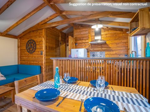 Tente en toile et en bois 5 personnes - Lodge Premium VIP 45m² 2 chambres dont terrasse de 11m² + TV + Draps + Serviettes