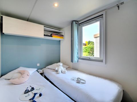 MOBILHOME 4 personnes - Mobil-home Confort 29m² 2 chambres + terrasse semi-couverte + TV + lave-vaisselle