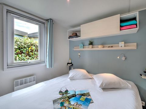 MOBILHOME 4 personnes - Mobil-home Confort 29m² 2 chambres + terrasse semi-couverte + TV + lave-vaisselle