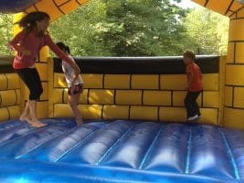 Village Vacances Les Chalets de la Gazonne - Camping Aveyron - Image N°11