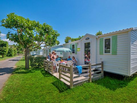 MOBILHOME 4 personnes - 2 chambres terrasse semi-couverte TV sans clim