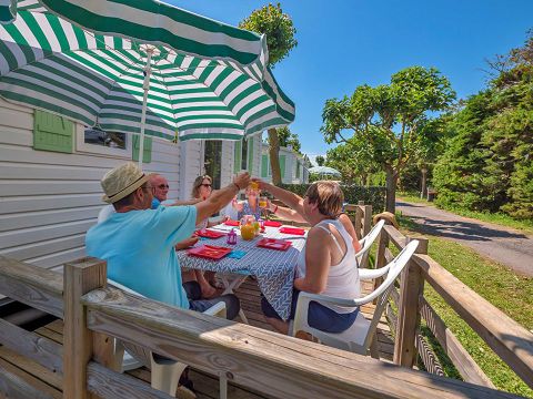 MOBILHOME 6 personnes - 3 chambres terrasse semi-couverte TV sans clim