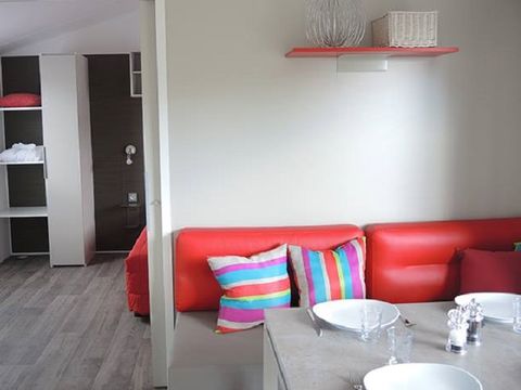 MOBILHOME 4 personnes - MH 2 CHAMBRES CONFORT PMR MOBILHOME 4 personnes - MH 2 CHAMBRES CONFORT PMR