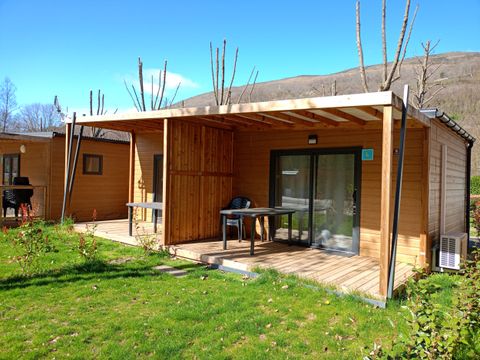 CHALET 2 personnes - Confort 16m² - 1 chambre + Terrasse couverte + Clim réversible + TV