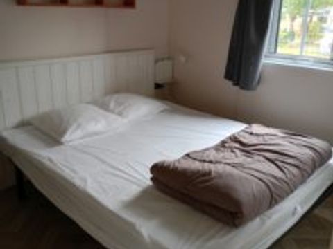 MOBILHOME 2 personnes - Confort 23m² - 1 chambre + Terrasse couverte + Clim réversible + TV