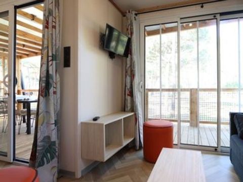 CHALET 6 personnes - SPA Confort 42m² - 3 chambres + Terrasse couverte + Clim réversible + TV