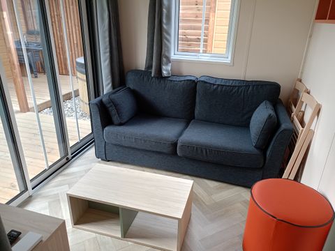 CHALET 6 personnes - SPA Confort 42m² - 3 chambres + Terrasse couverte + Clim réversible + TV