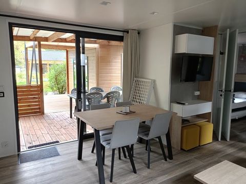 MOBILHOME 8 personnes - Premium - 4 chambres - 3 salles de bain + Terrasse couverte + Clim réversible + TV