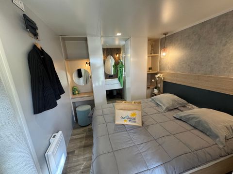 MOBILHOME 8 personnes - Premium - 4 chambres - 3 salles de bain + Terrasse couverte + Clim réversible + TV
