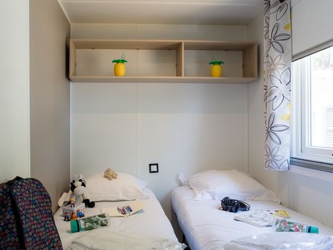 Mobilhome 8 personnes - Confort+8personnes 4chambres - 2 salles de bain 40m²