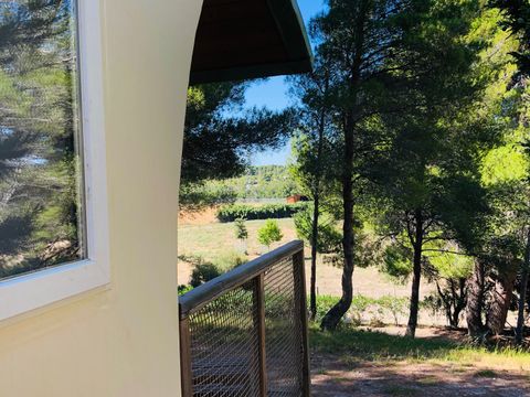 HÉBERGEMENT INSOLITE 2 personnes - ROULOTTE INSOLITE Vue Réserve - Draps, serviettes et ménage inclus