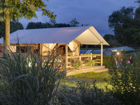 TENTE TOILE ET BOIS 4 personnes - VICTORIA'S LODGE sans sanitaires
