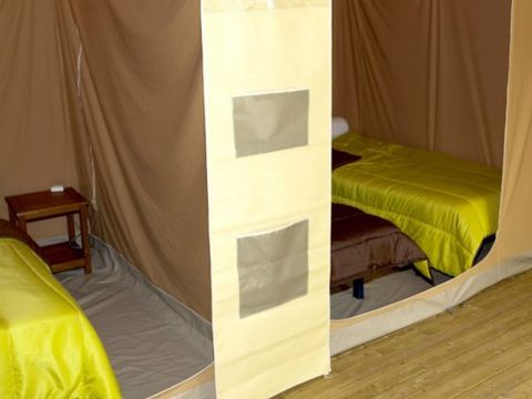 BUNGALOW TOILÉ 4 personnes - Sans sanitaires en arrivée Mercredi