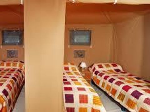 BUNGALOW TOILÉ 4 personnes - Sans sanitaires en arrivée Samedi