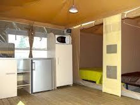 BUNGALOW TOILÉ 4 personnes - Sans sanitaires en arrivée Samedi